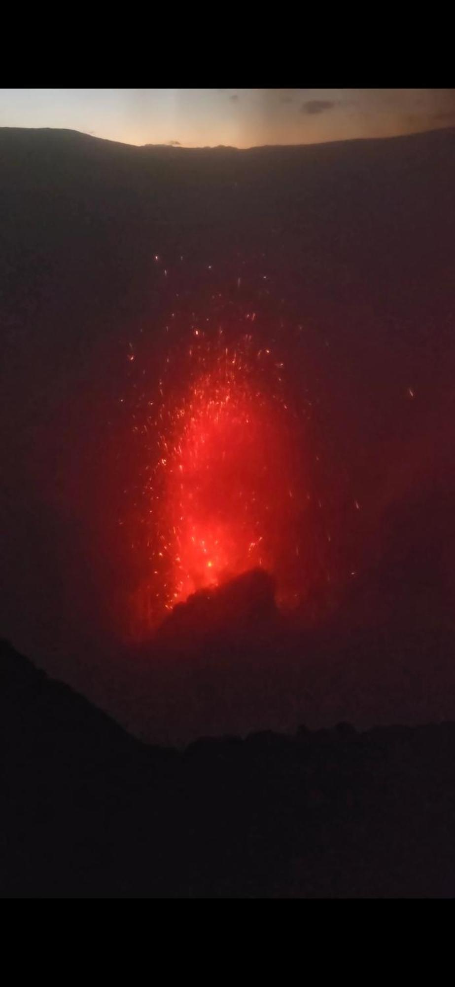 Tanna Volcano View Tree House Lenkuru Екстер'єр фото